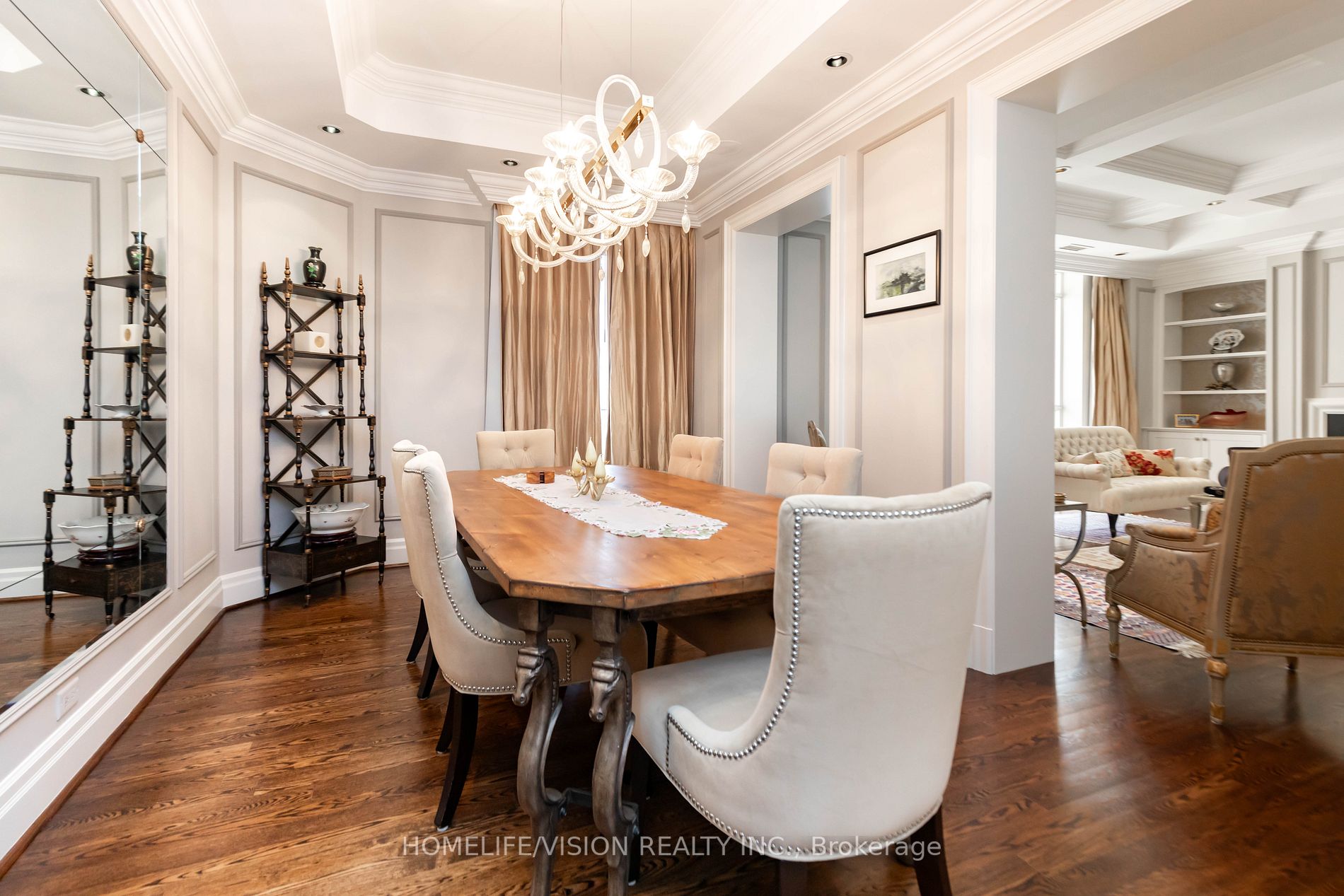 99 Avenue Rd, #1001