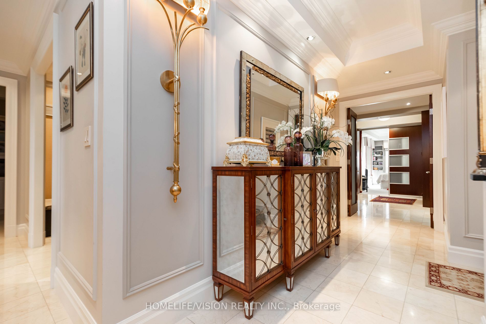 99 Avenue Rd, #1001