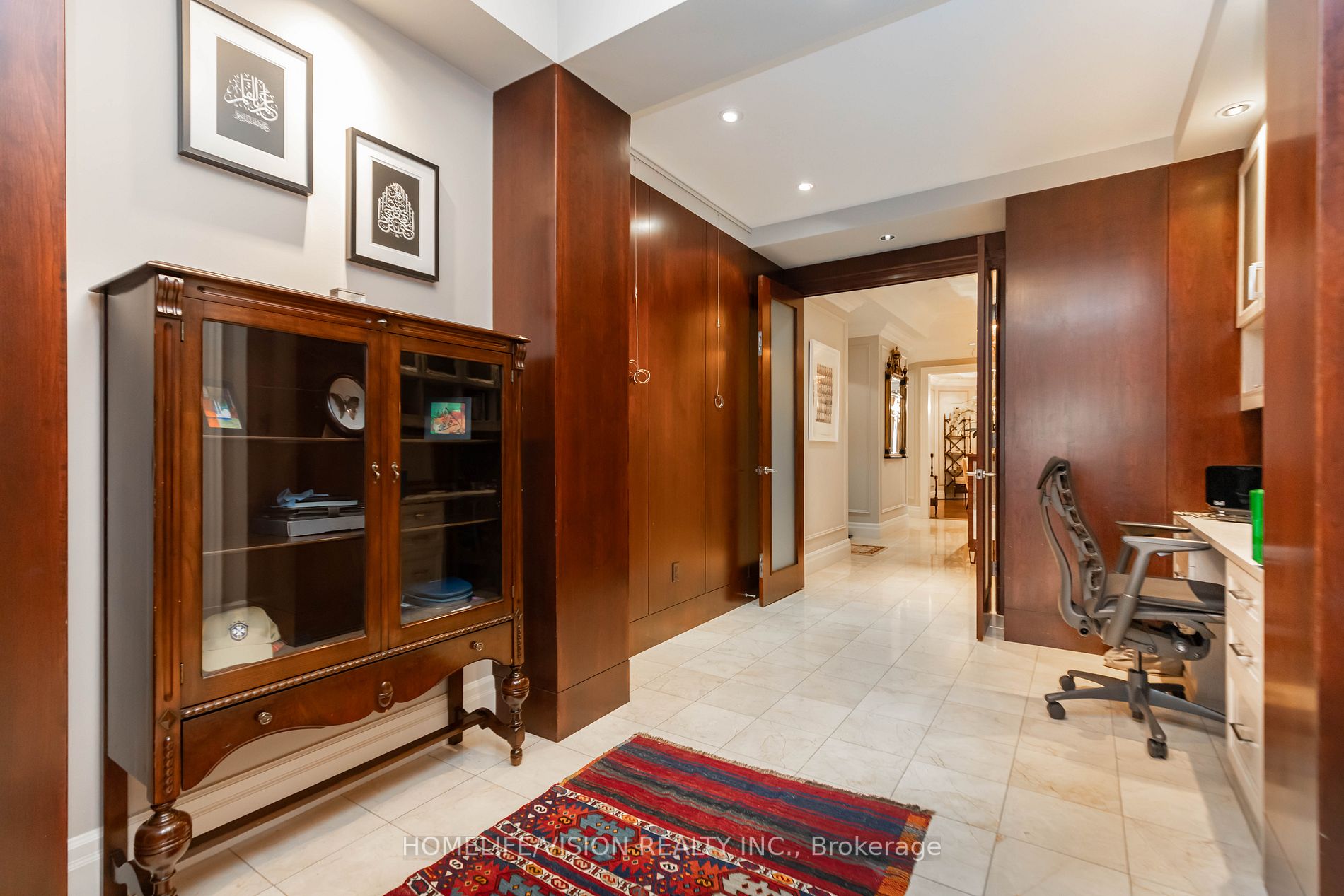 99 Avenue Rd, #1001