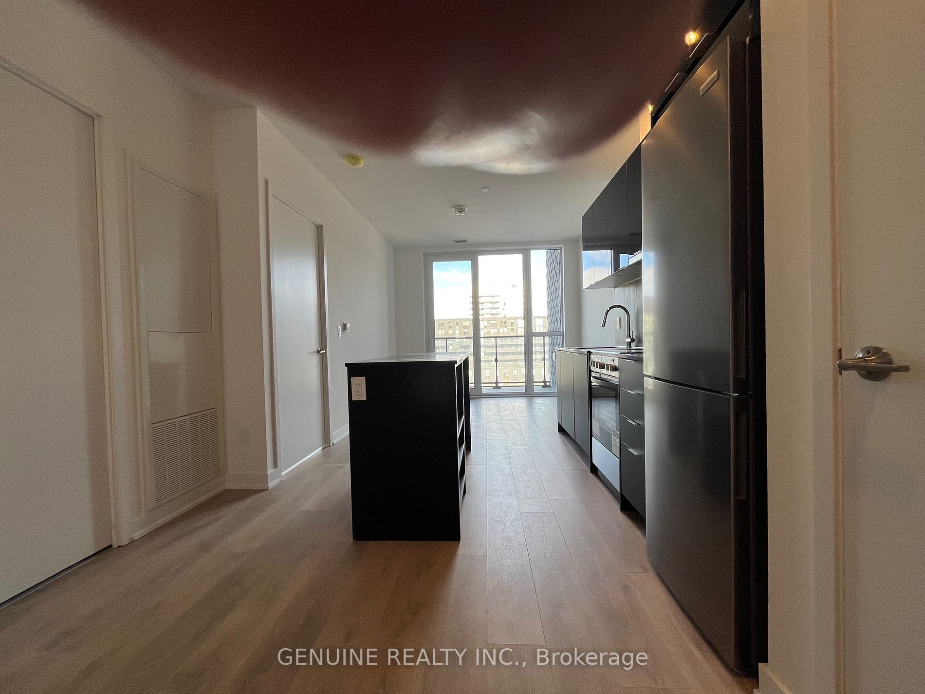 8 Tippett Rd, #601