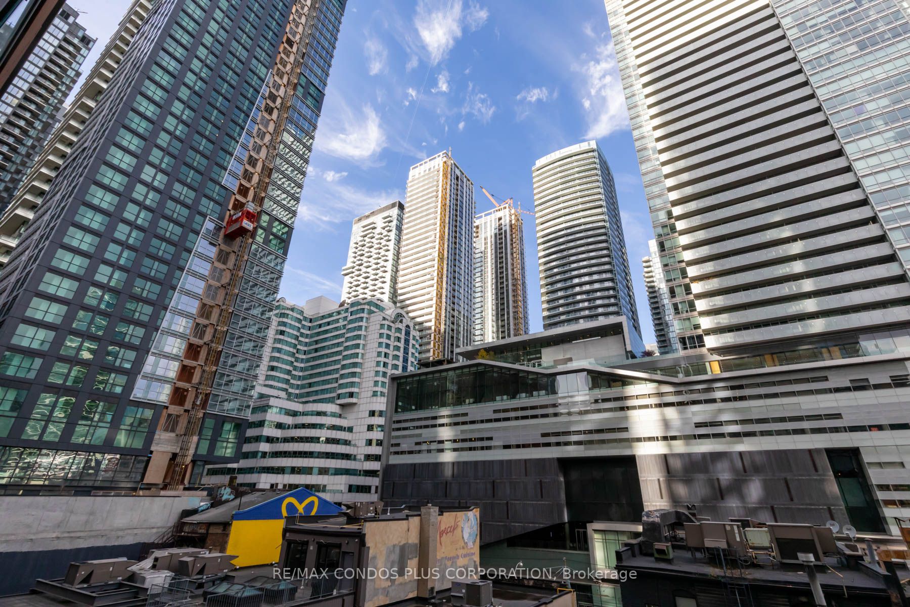 8 Mercer St, #425