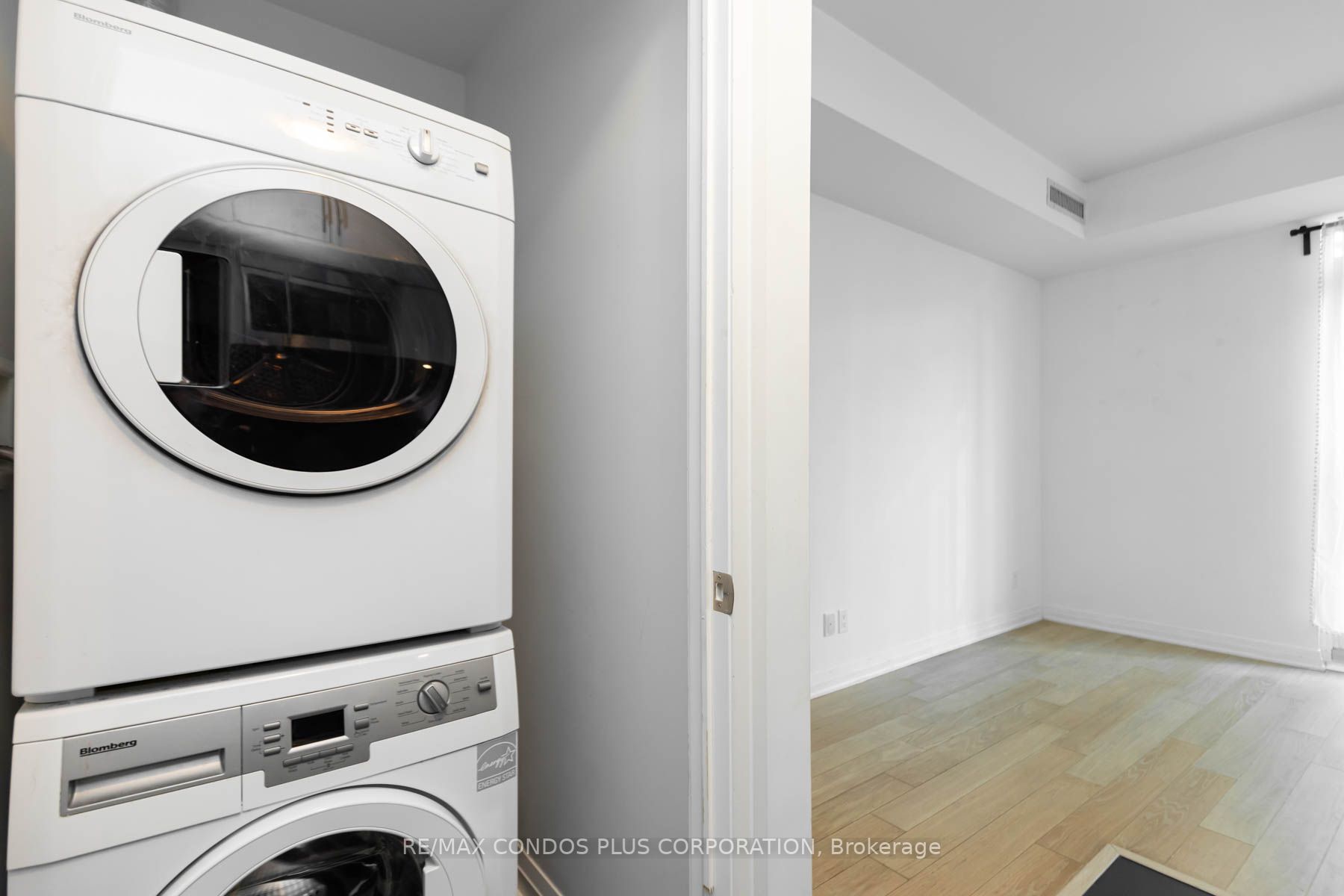 8 Mercer St, #425