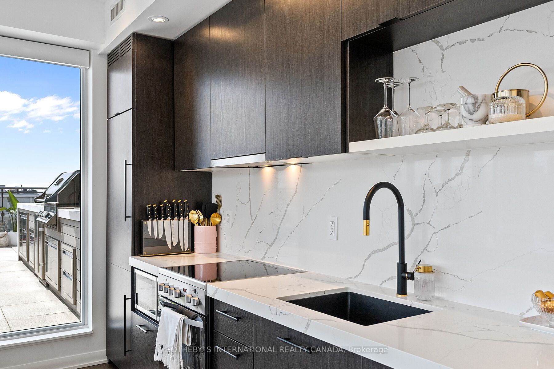 435 Richmond St, #1506