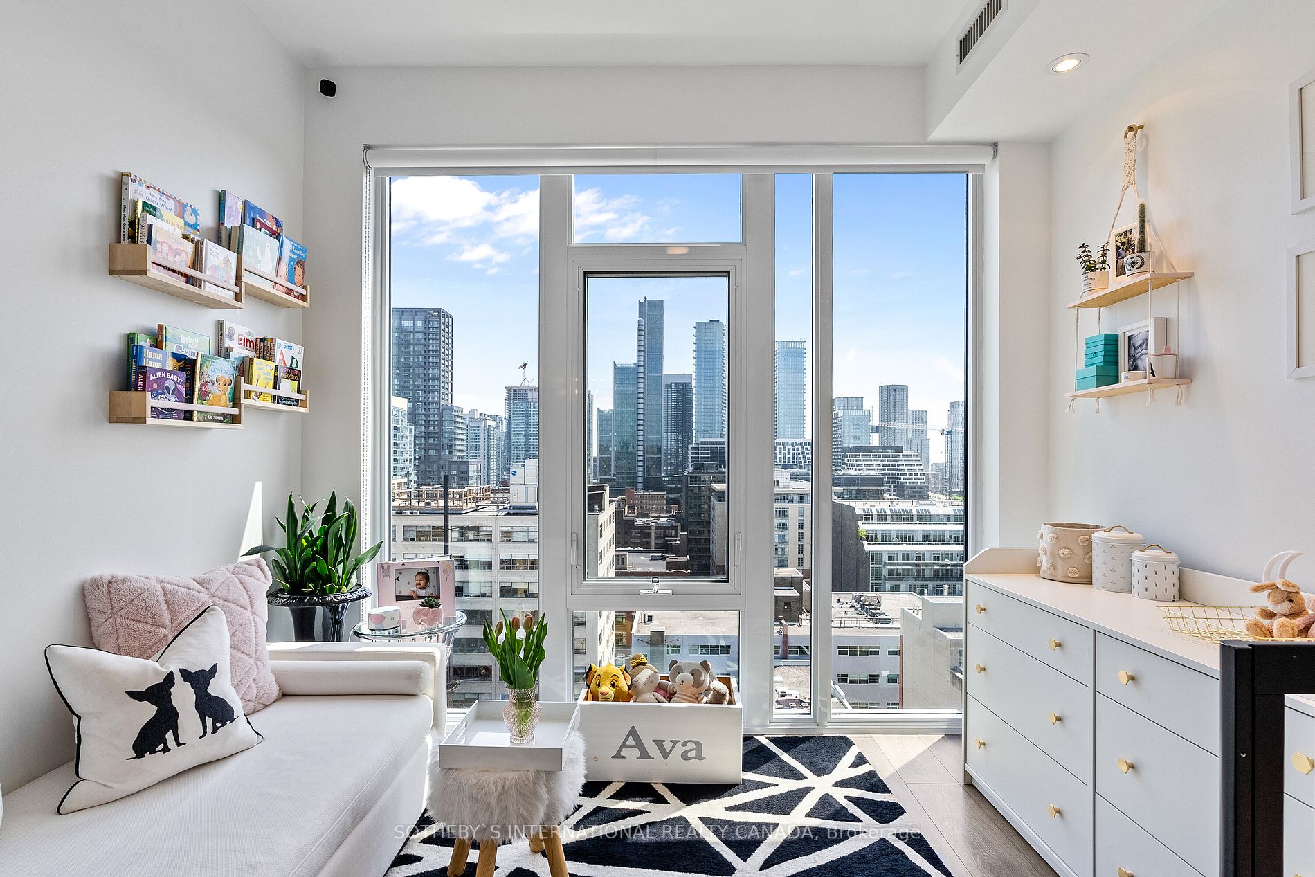 435 Richmond St, #1506