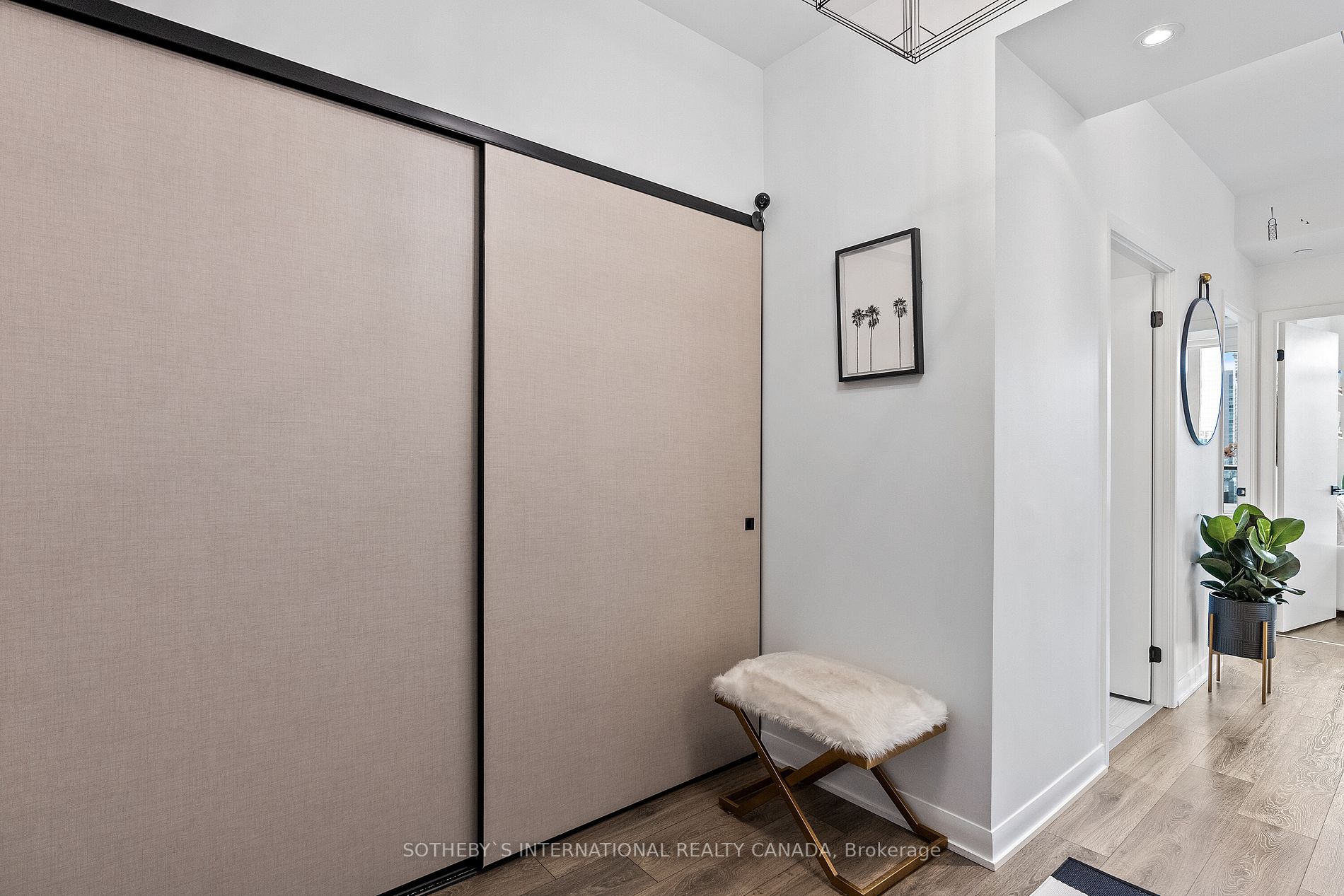 435 Richmond St, #1506