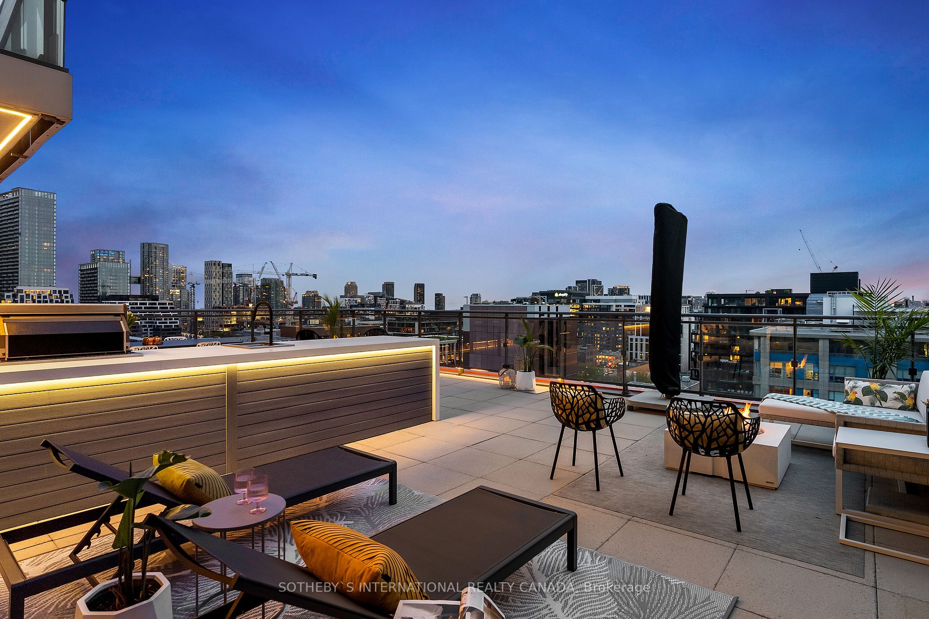 435 Richmond St, #1506