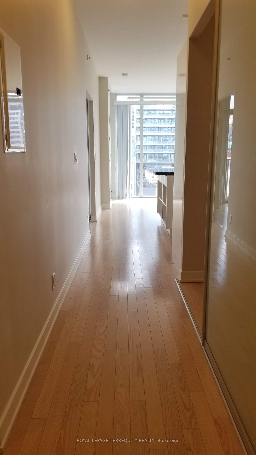 21 Nelson St, #820