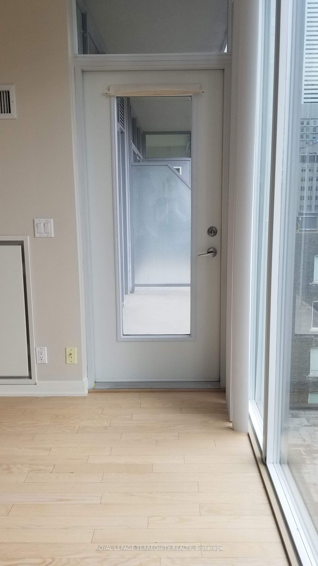 21 Nelson St, #820