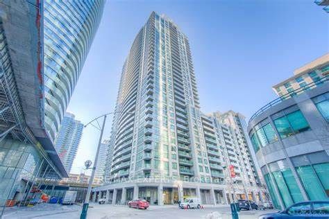 19 Grand Trunk Cres, #2001