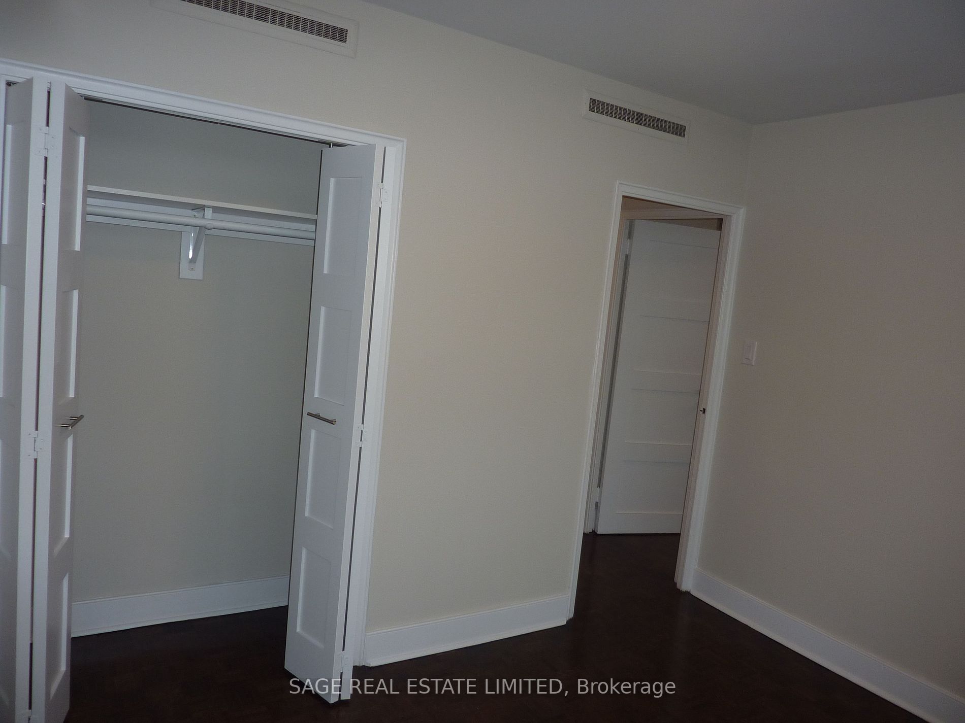 10 Shallmar Blvd, #Ph 3