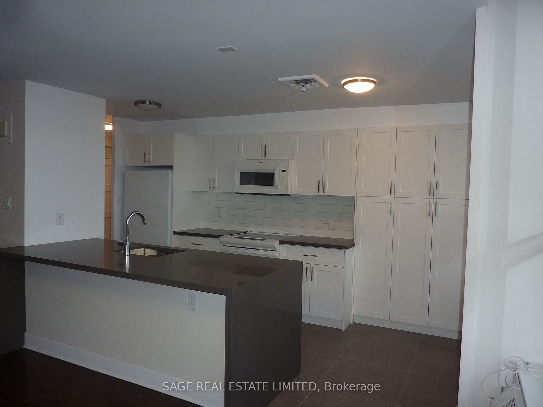 10 Shallmar Blvd, #Ph 3
