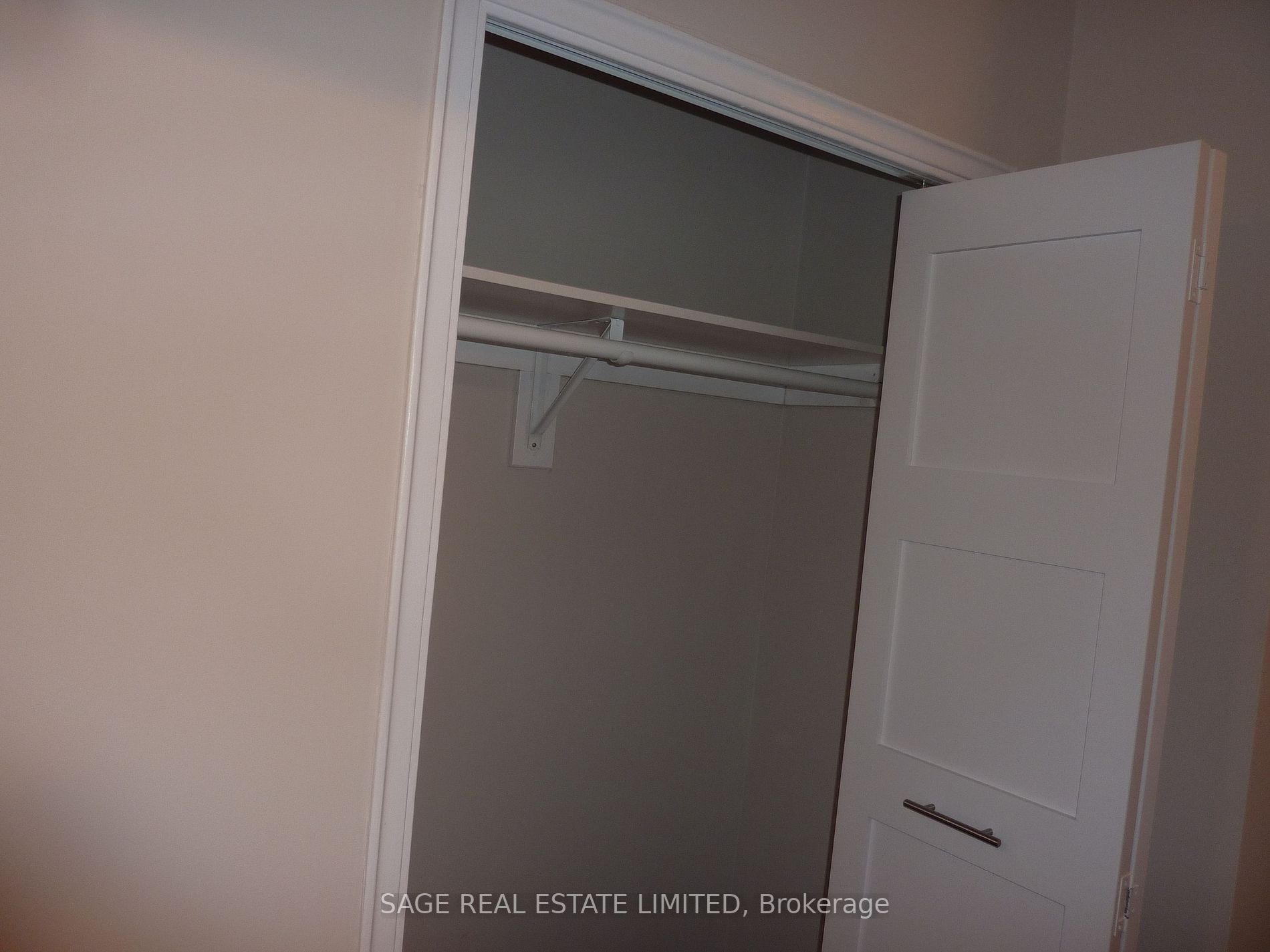 10 Shallmar Blvd, #Ph 3