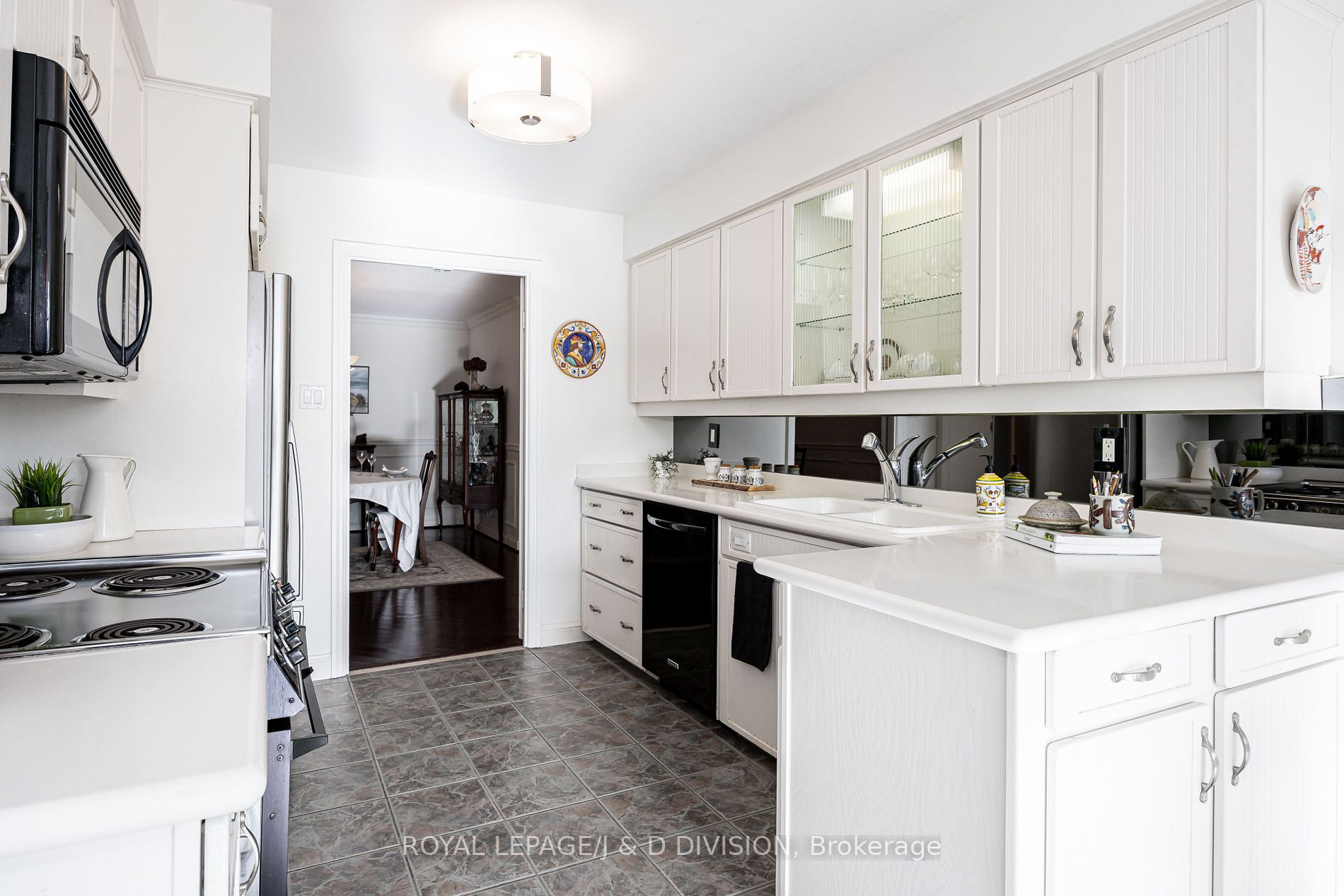 3800 Yonge St, #607
