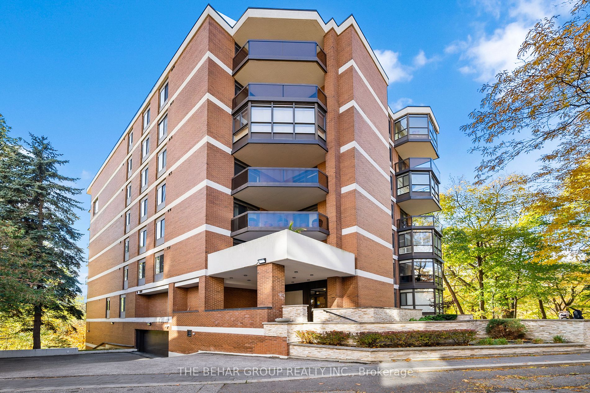 407 Walmer Rd, #701-Ph2