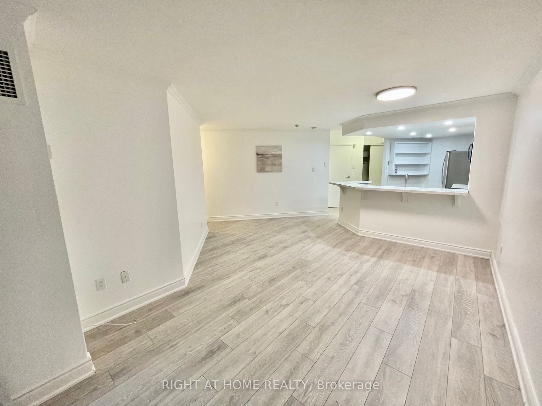 77 Maitland Pl, #222
