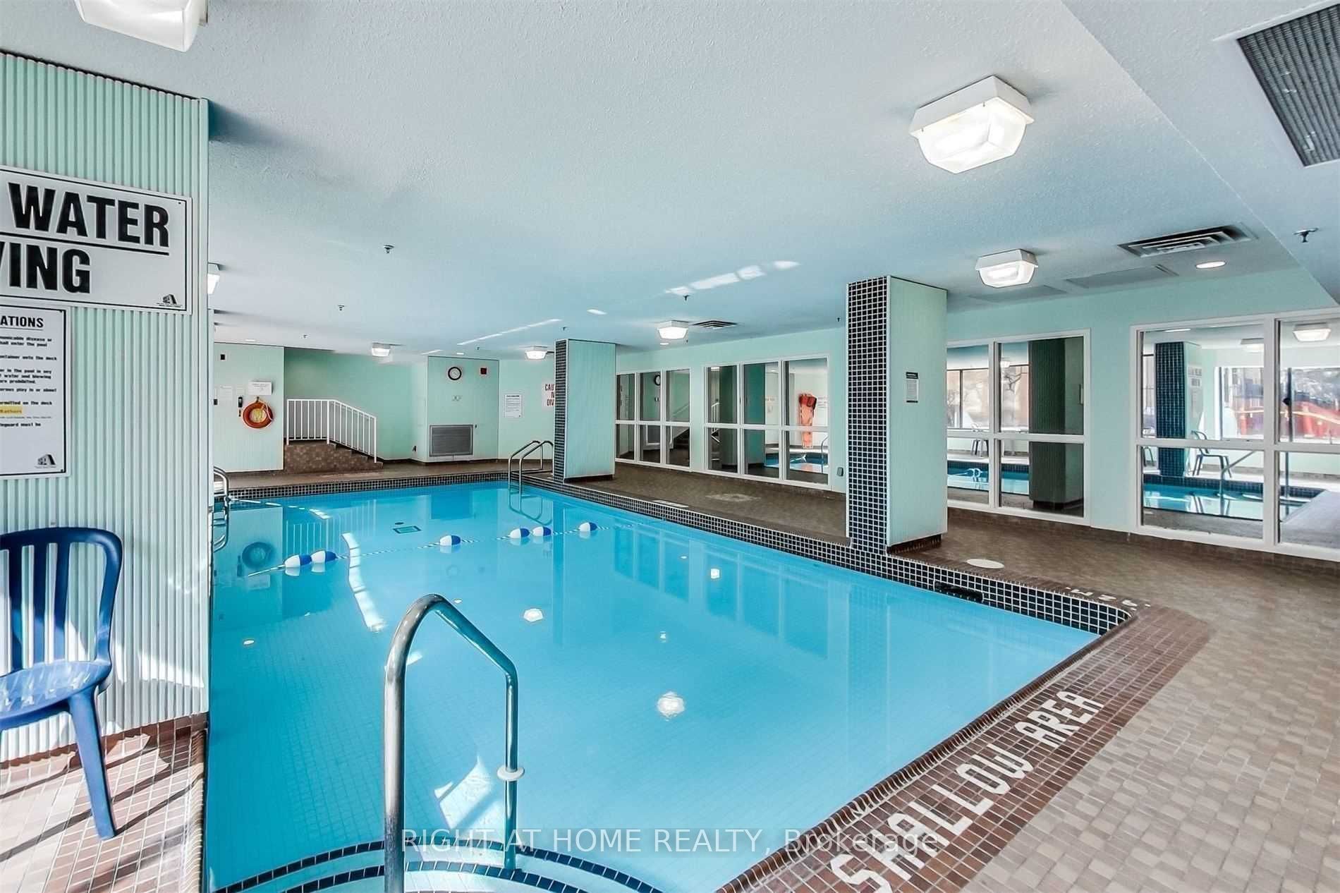 77 Maitland Pl, #222