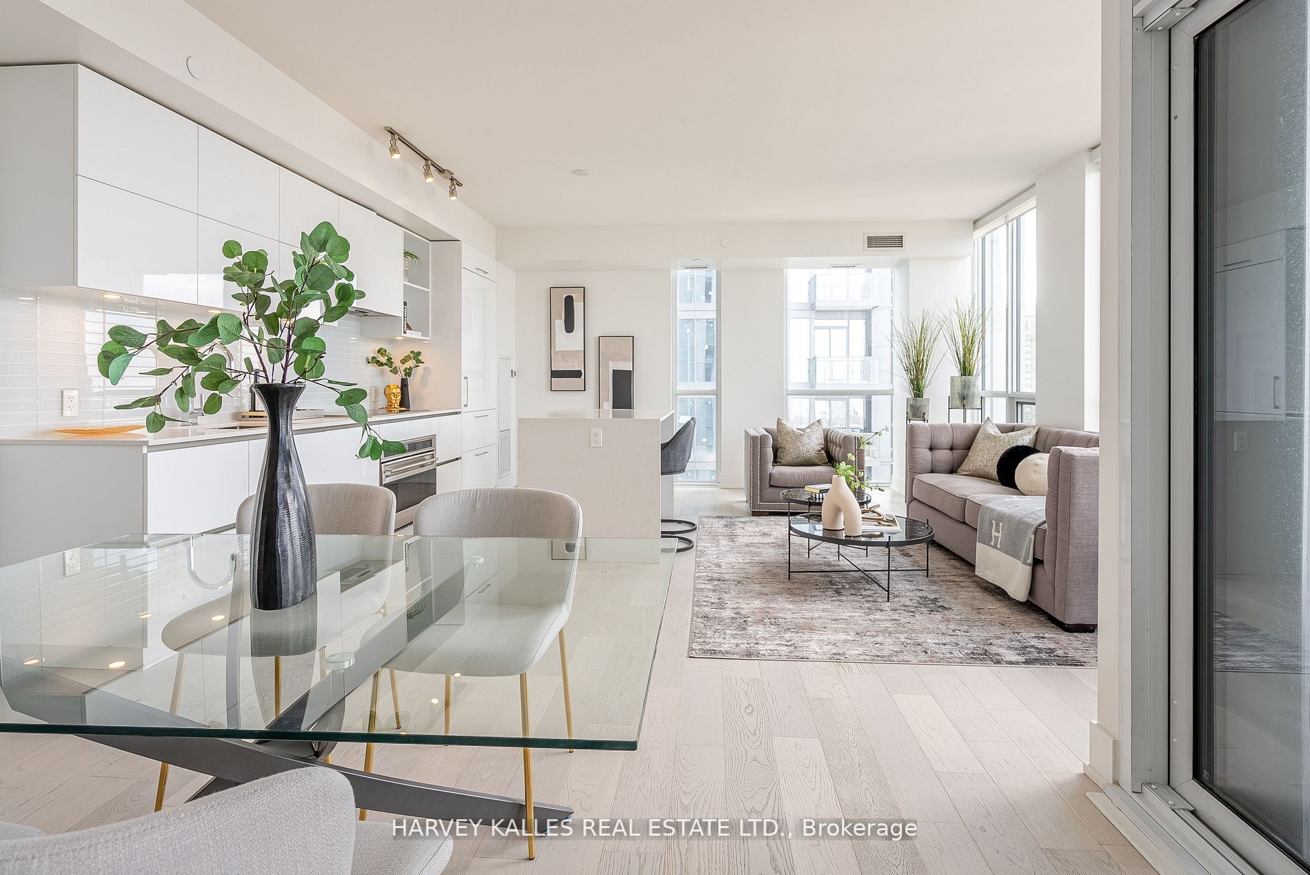 1 Yorkville Ave, #4101