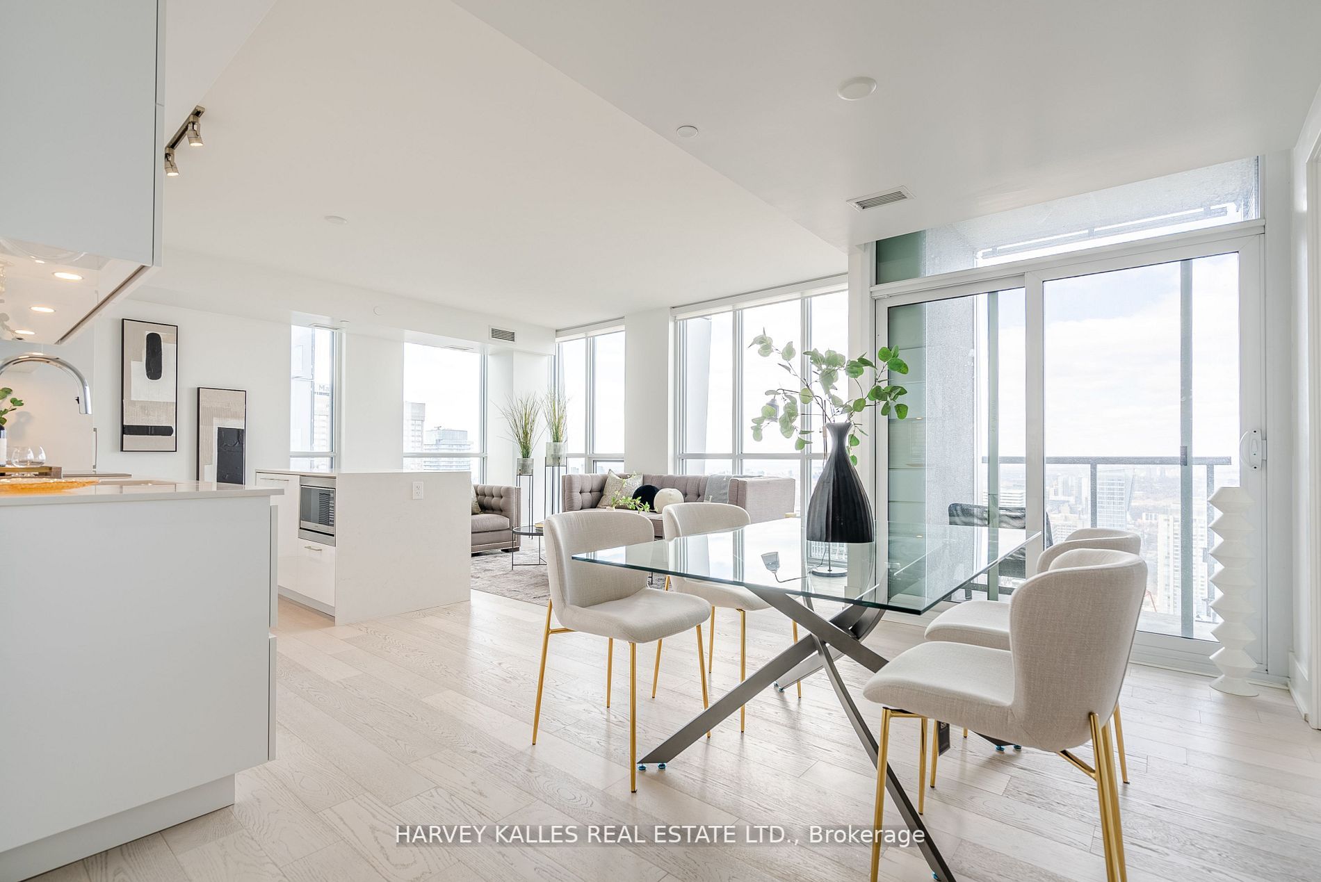 1 Yorkville Ave, #4101