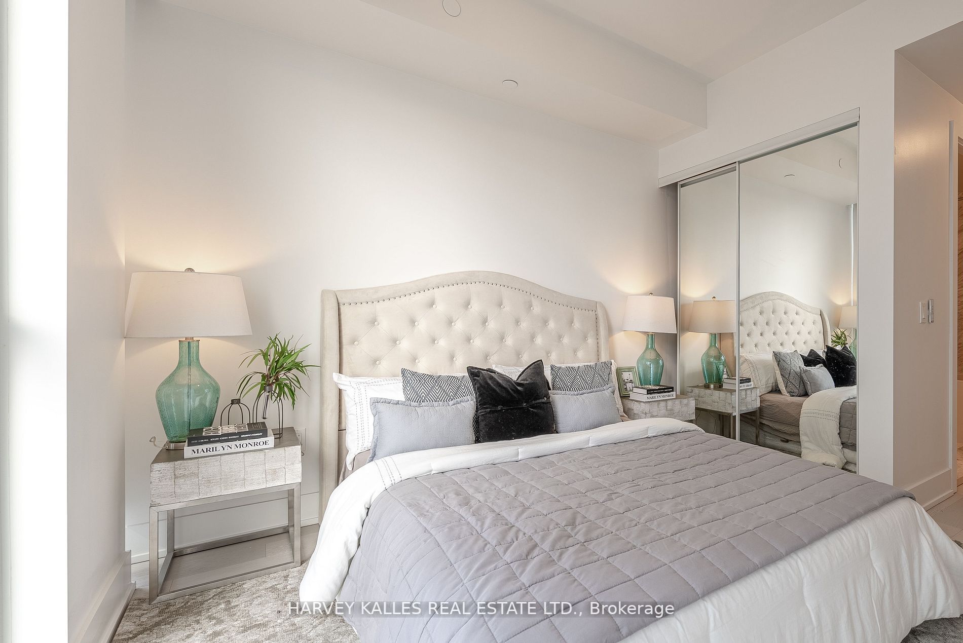1 Yorkville Ave, #4101