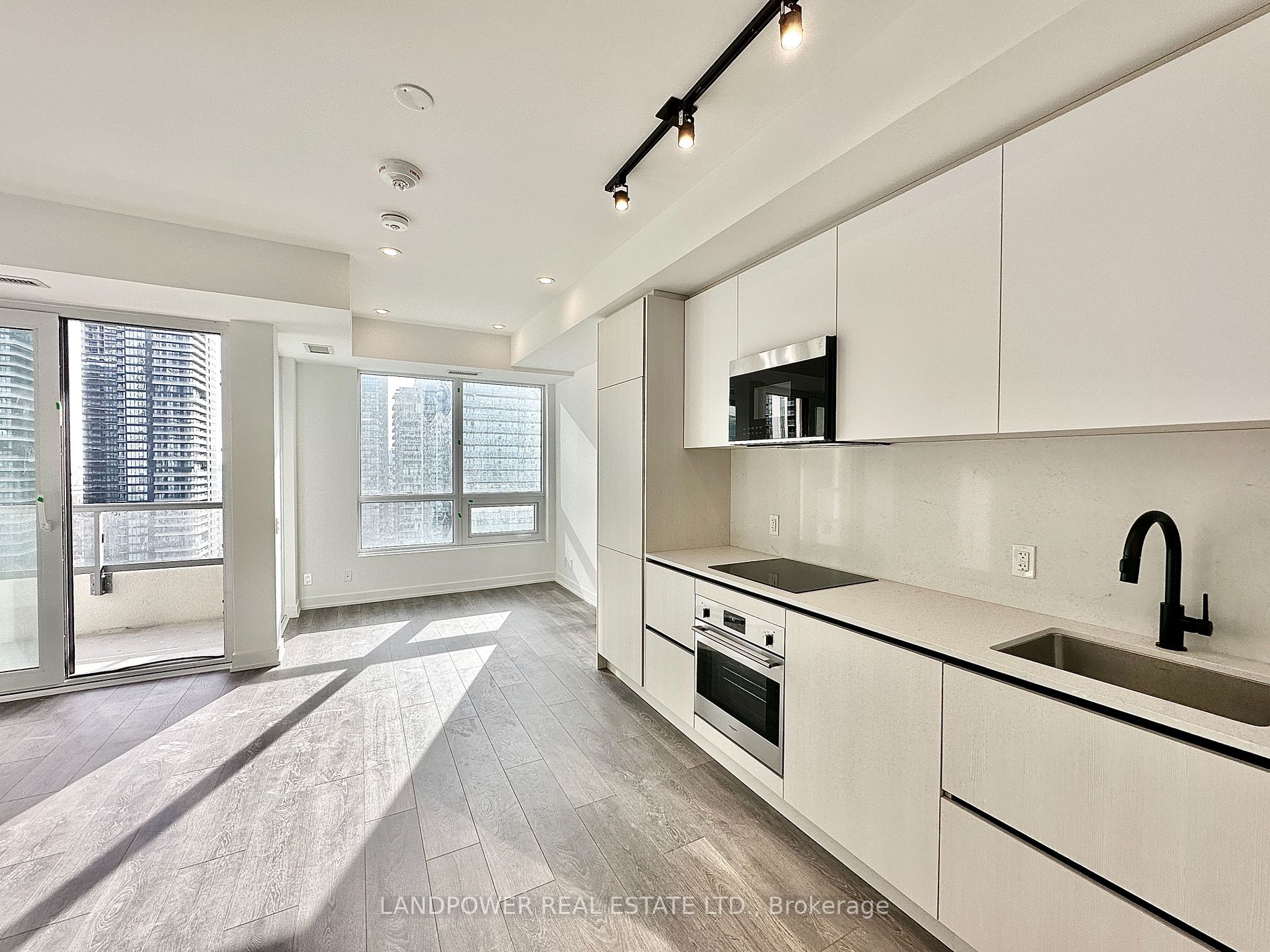 108 Peter St, #2809