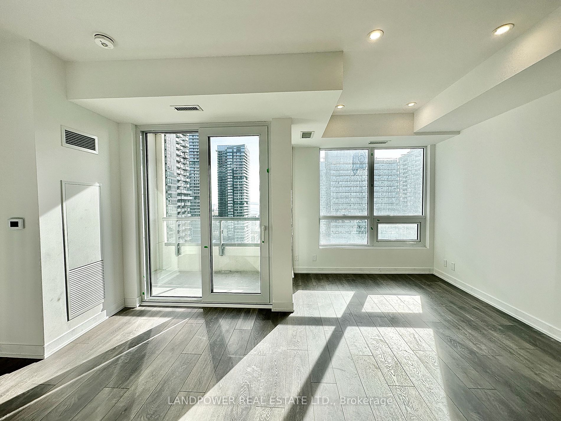 108 Peter St, #2809