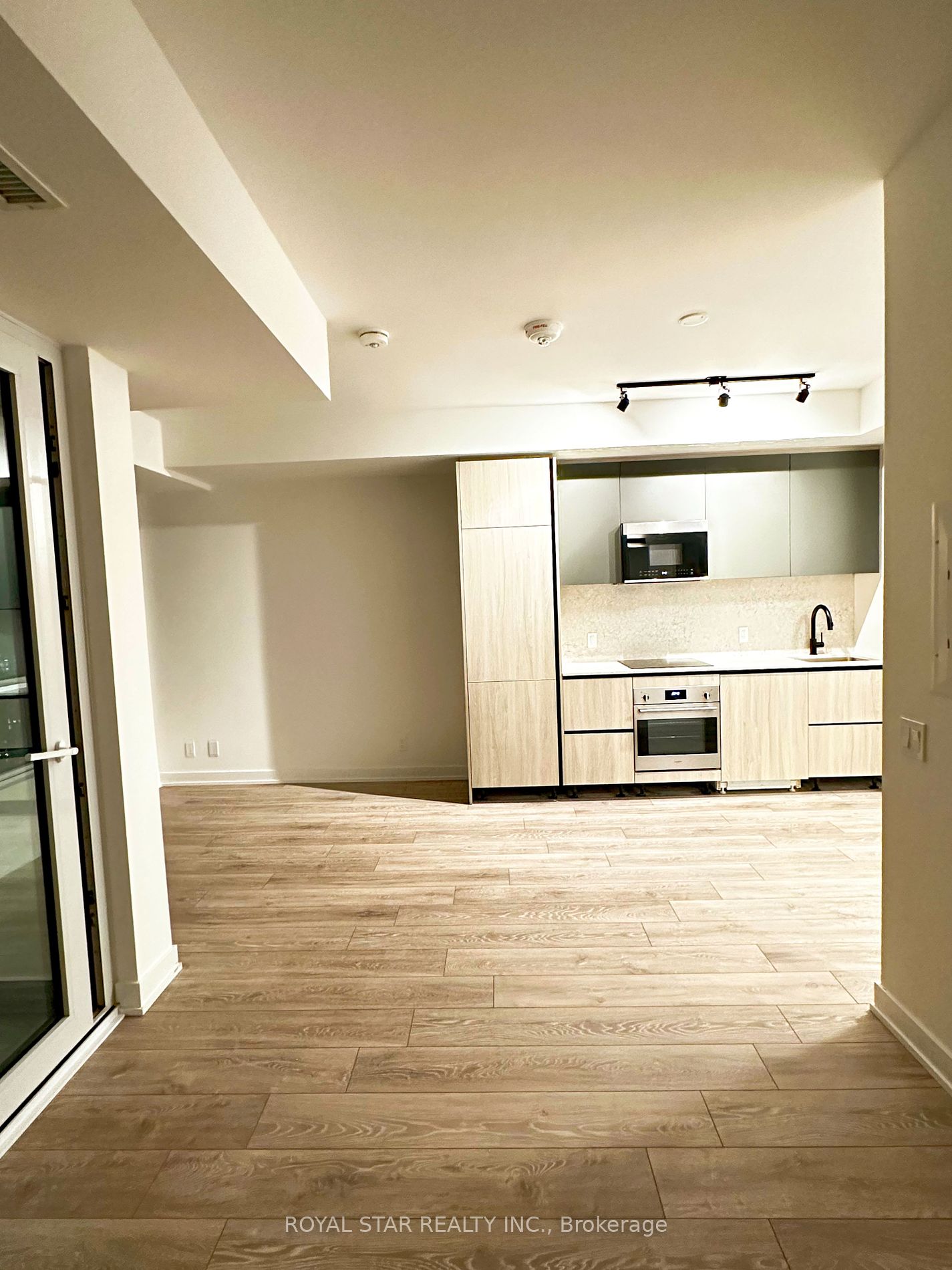 108 Peter St, #2609