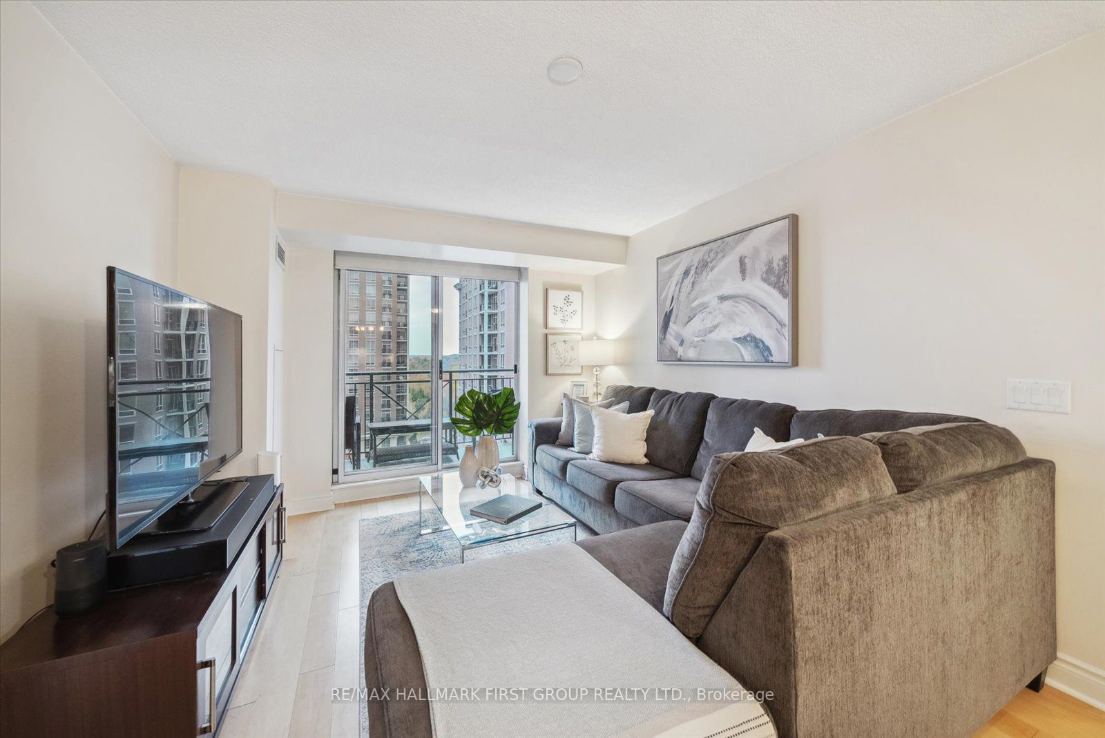 1103 Leslie St, #1006