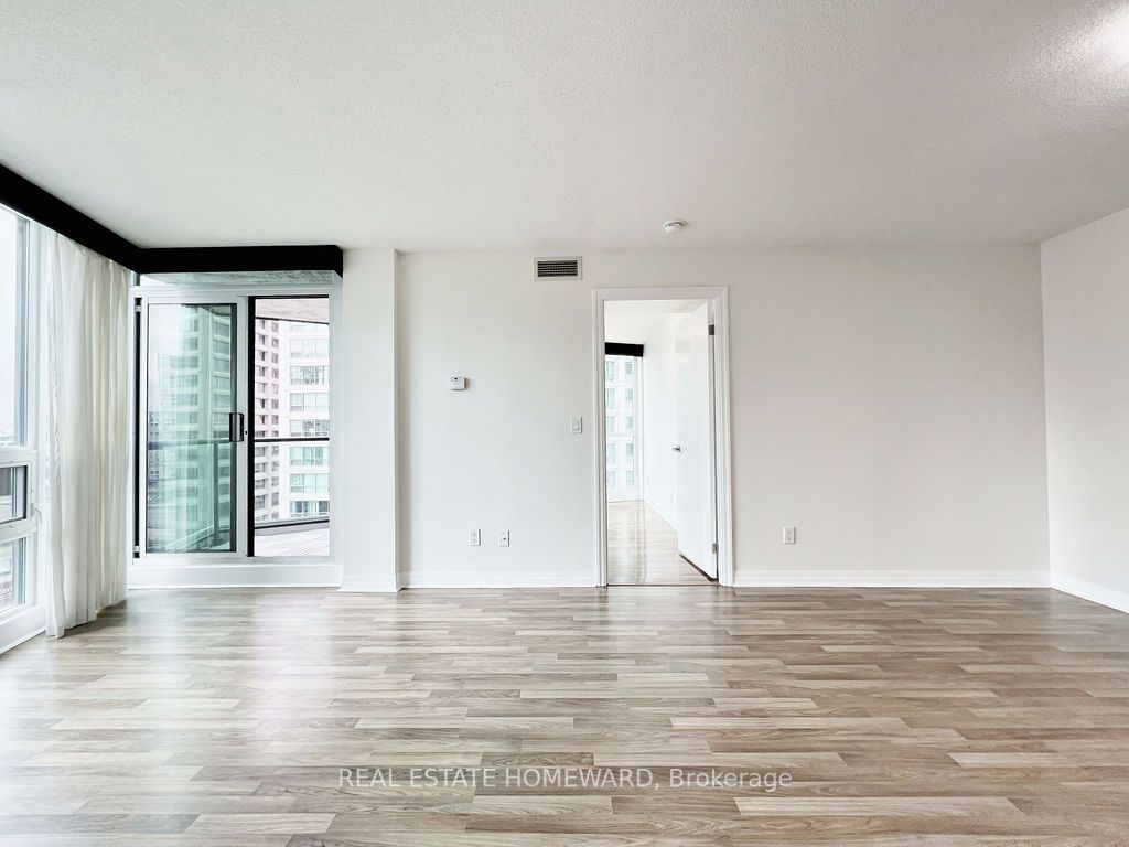 12 Yonge St, #1304