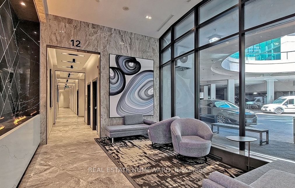 12 Yonge St, #1304