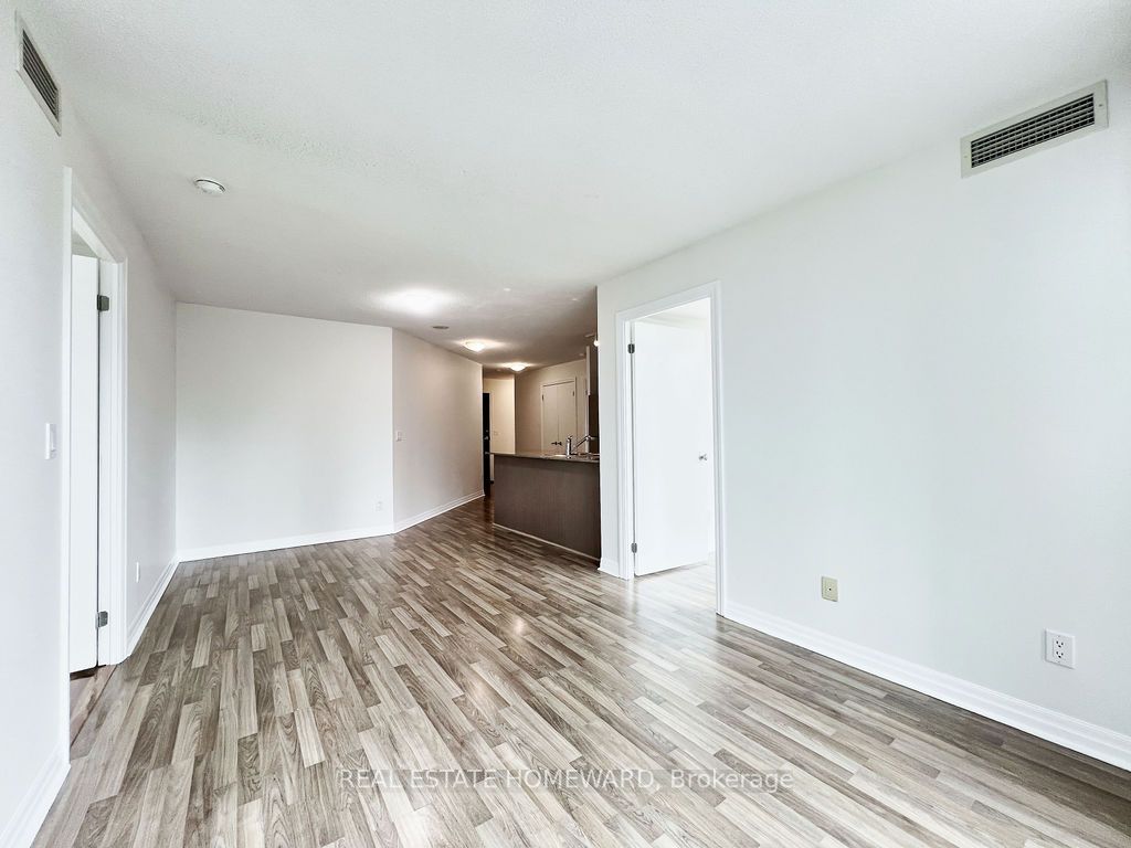 12 Yonge St, #1304