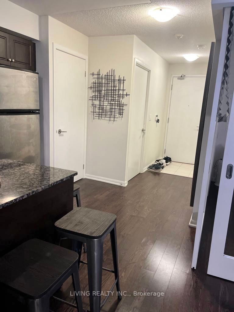 215 Fort York Blvd, #613