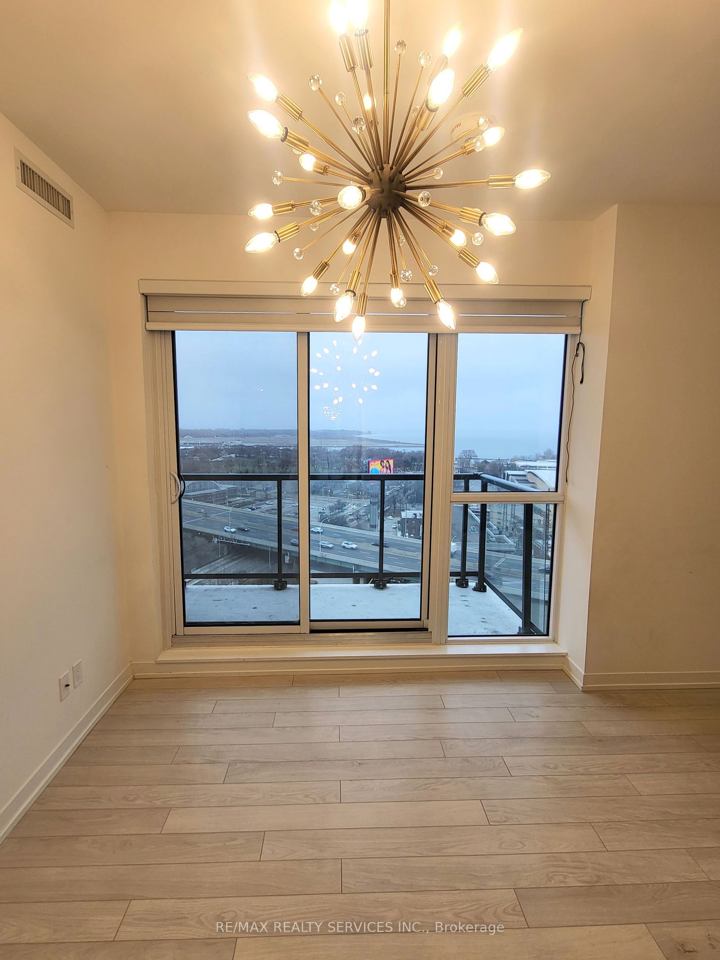 49 East Liberty St S, #1503