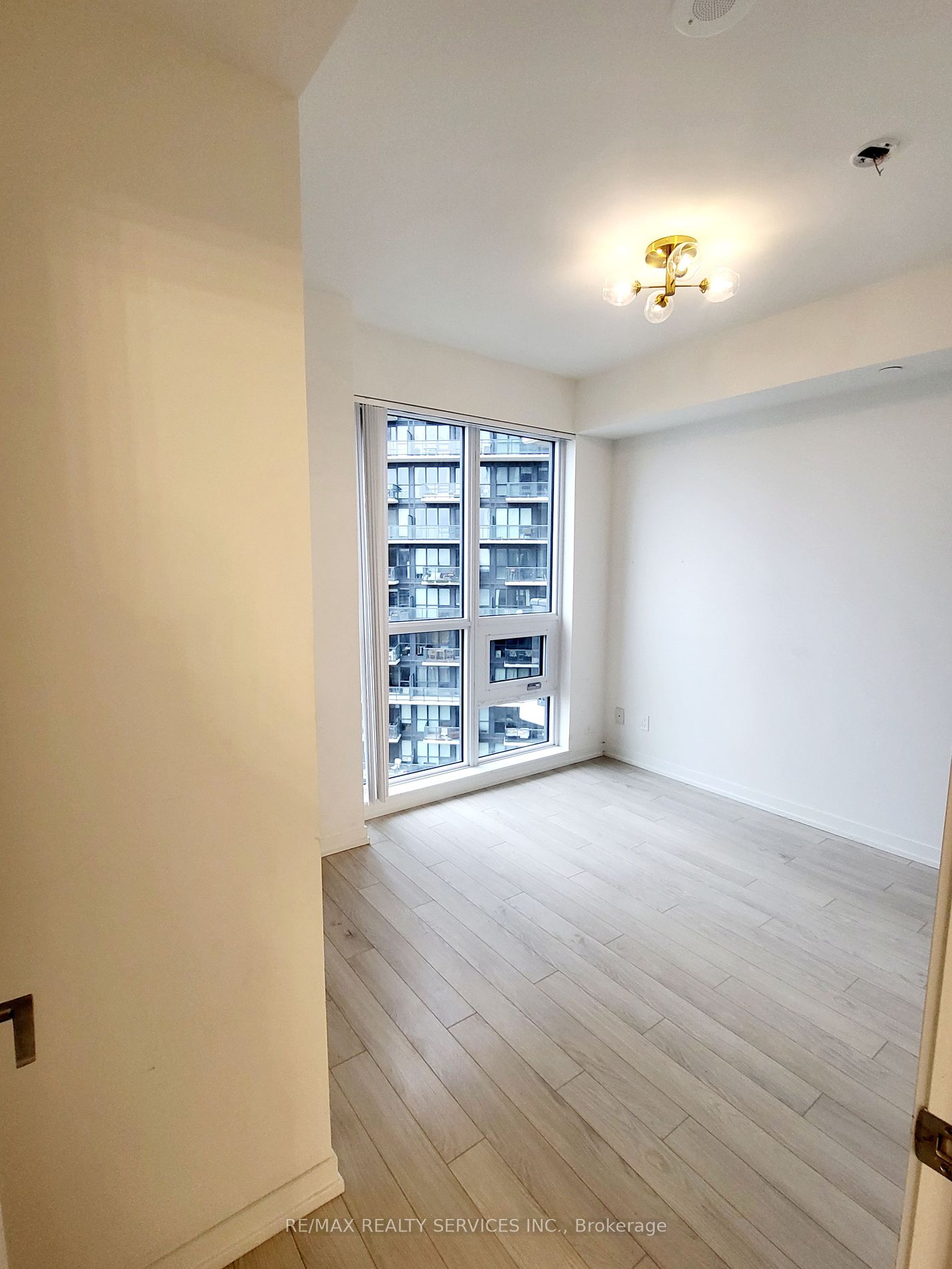 49 East Liberty St S, #1503