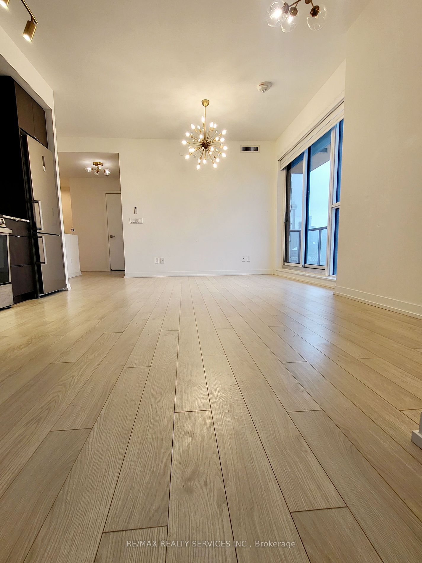 49 East Liberty St S, #1503