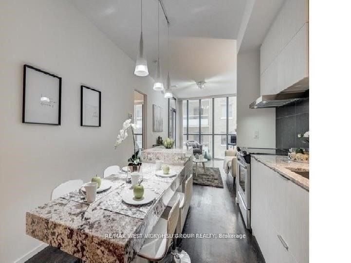 101 Charles St E, #619