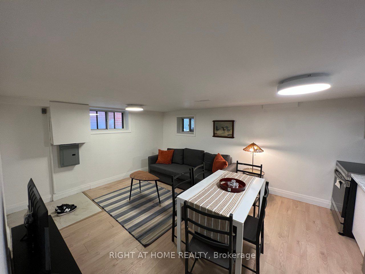 77 Northcote Ave