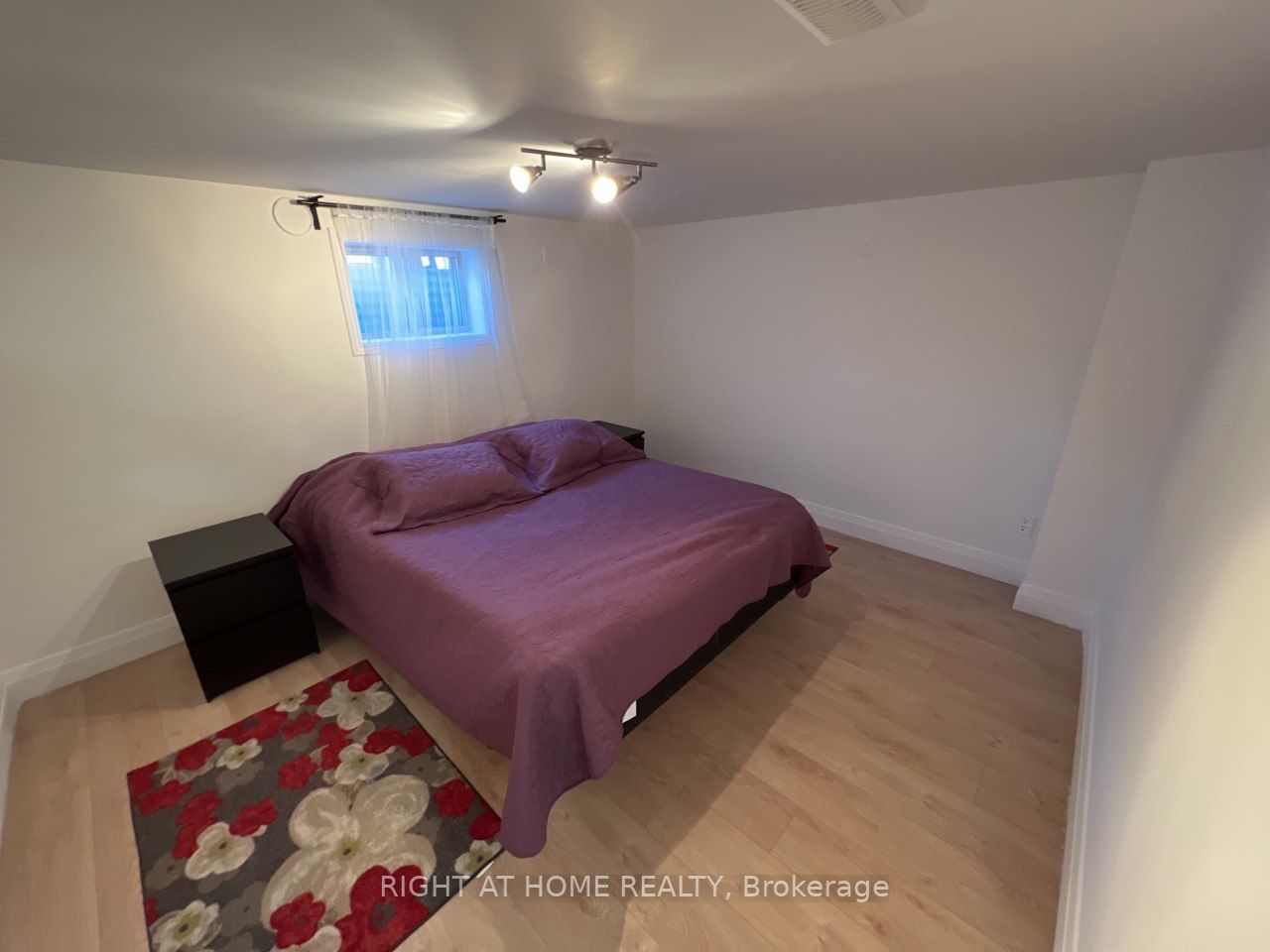 77 Northcote Ave