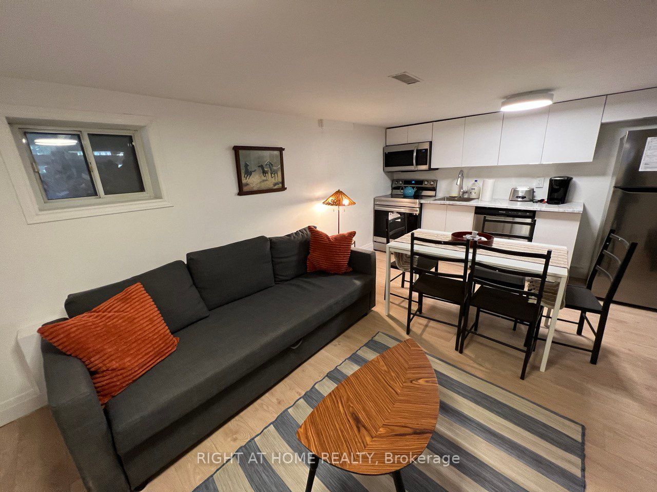 77 Northcote Ave