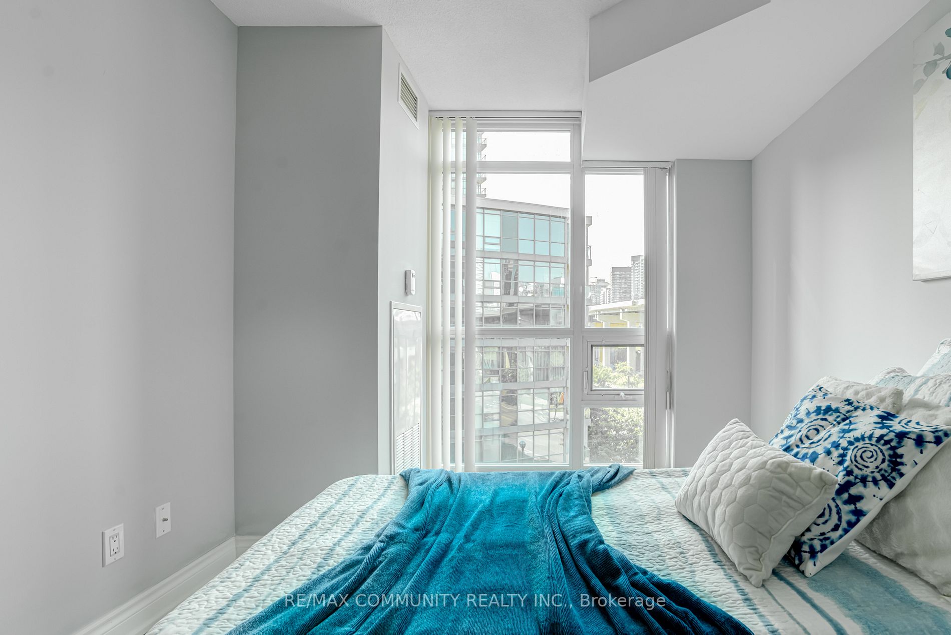 209 Fort York Blvd, #563