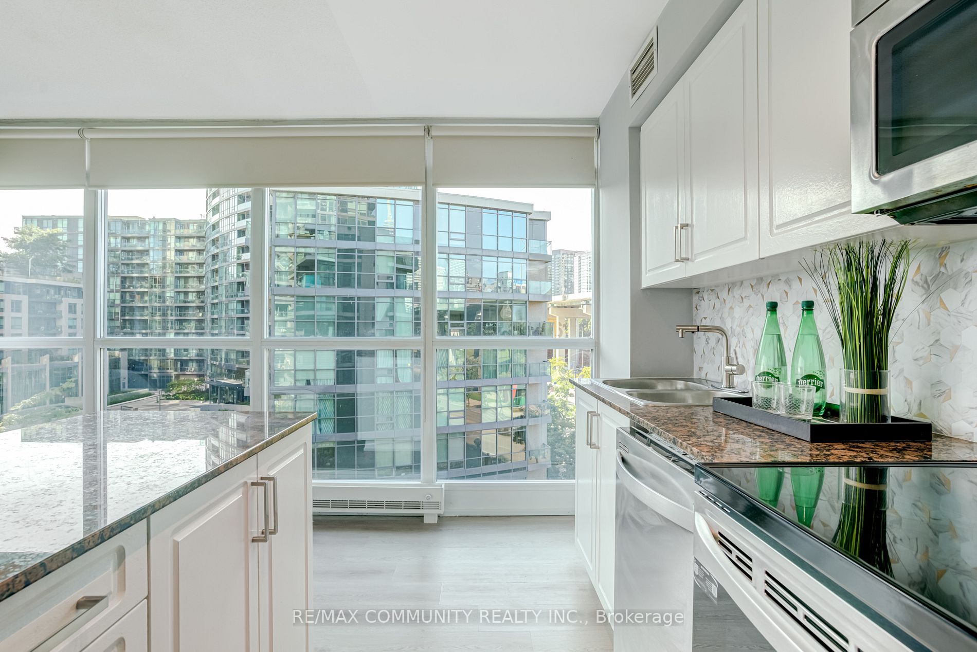 209 Fort York Blvd, #563