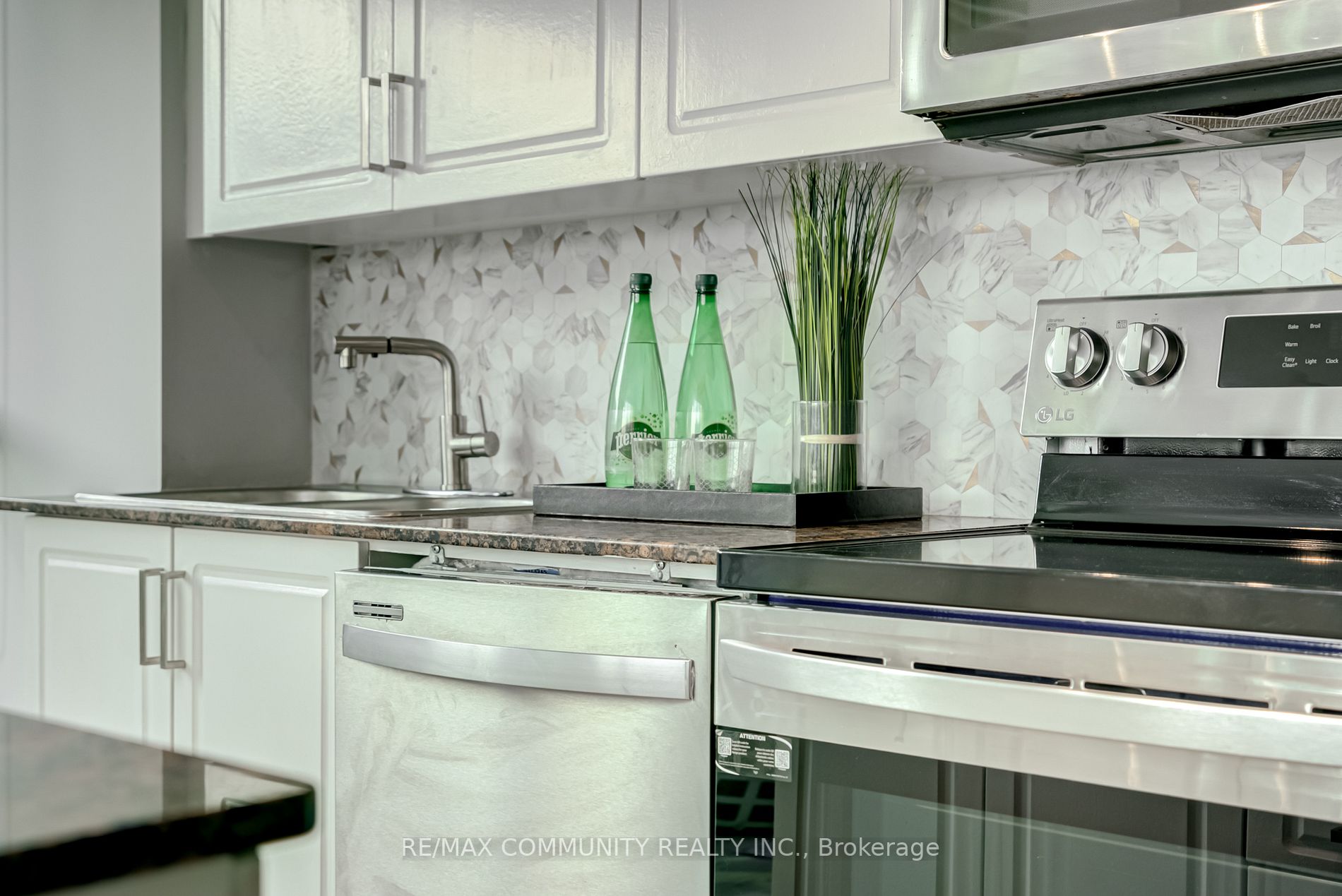 209 Fort York Blvd, #563