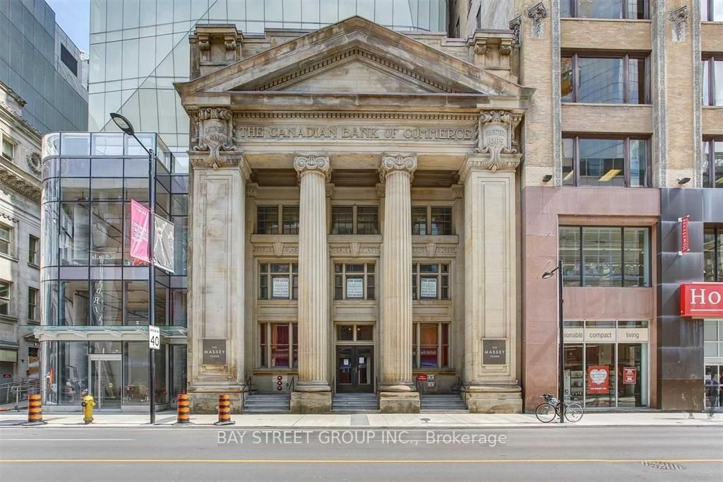 197 Yonge St, #1105