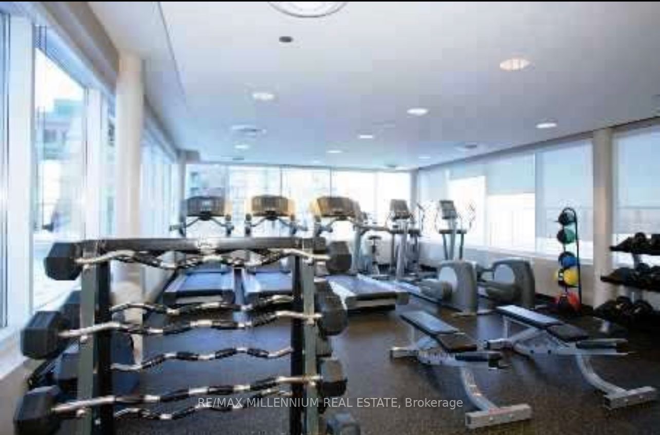 1 King St W, #814