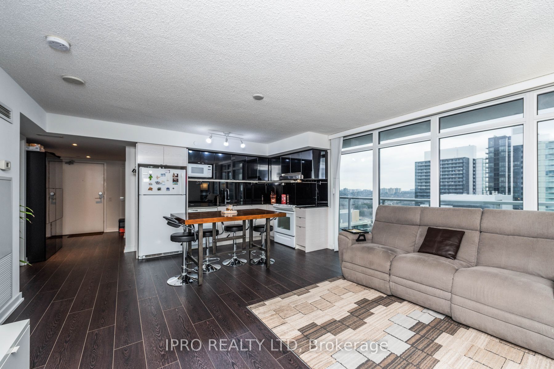 72 Esther Shiner Blvd, #2115