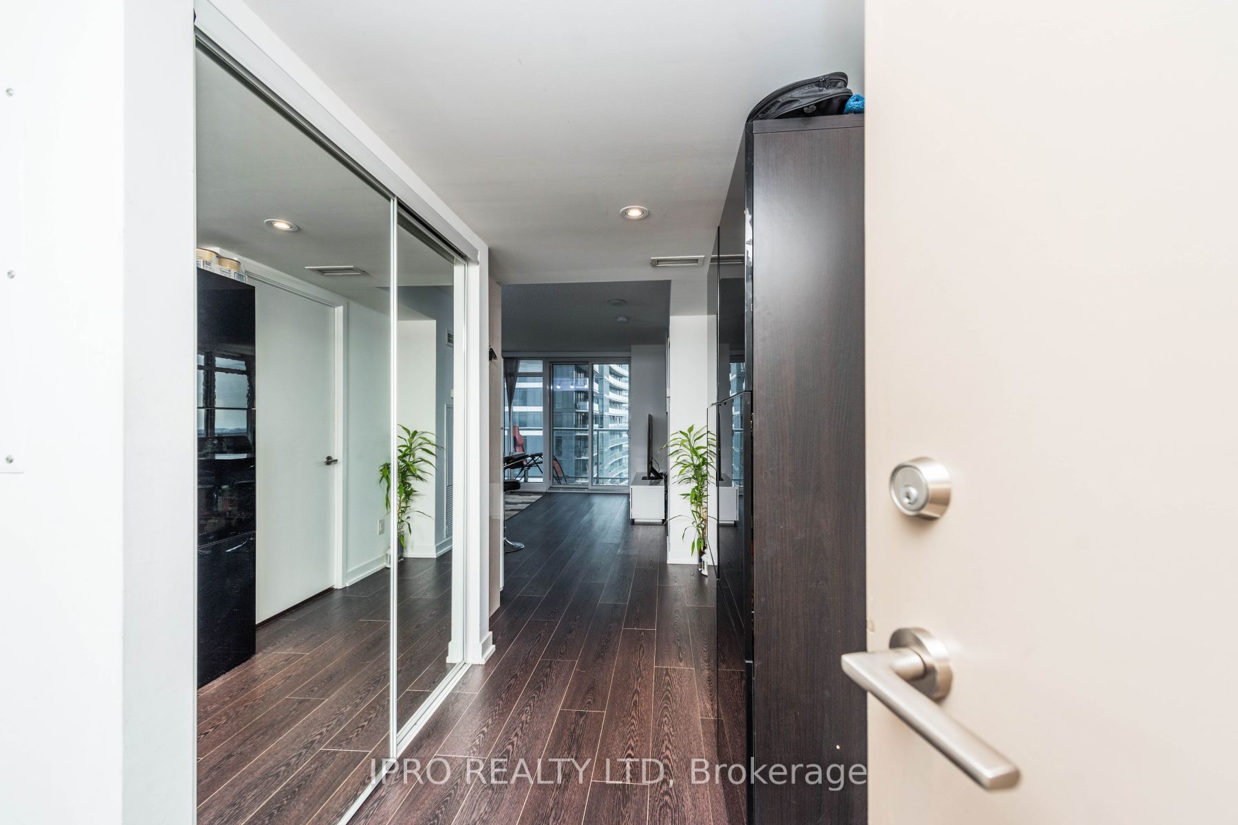 72 Esther Shiner Blvd, #2115