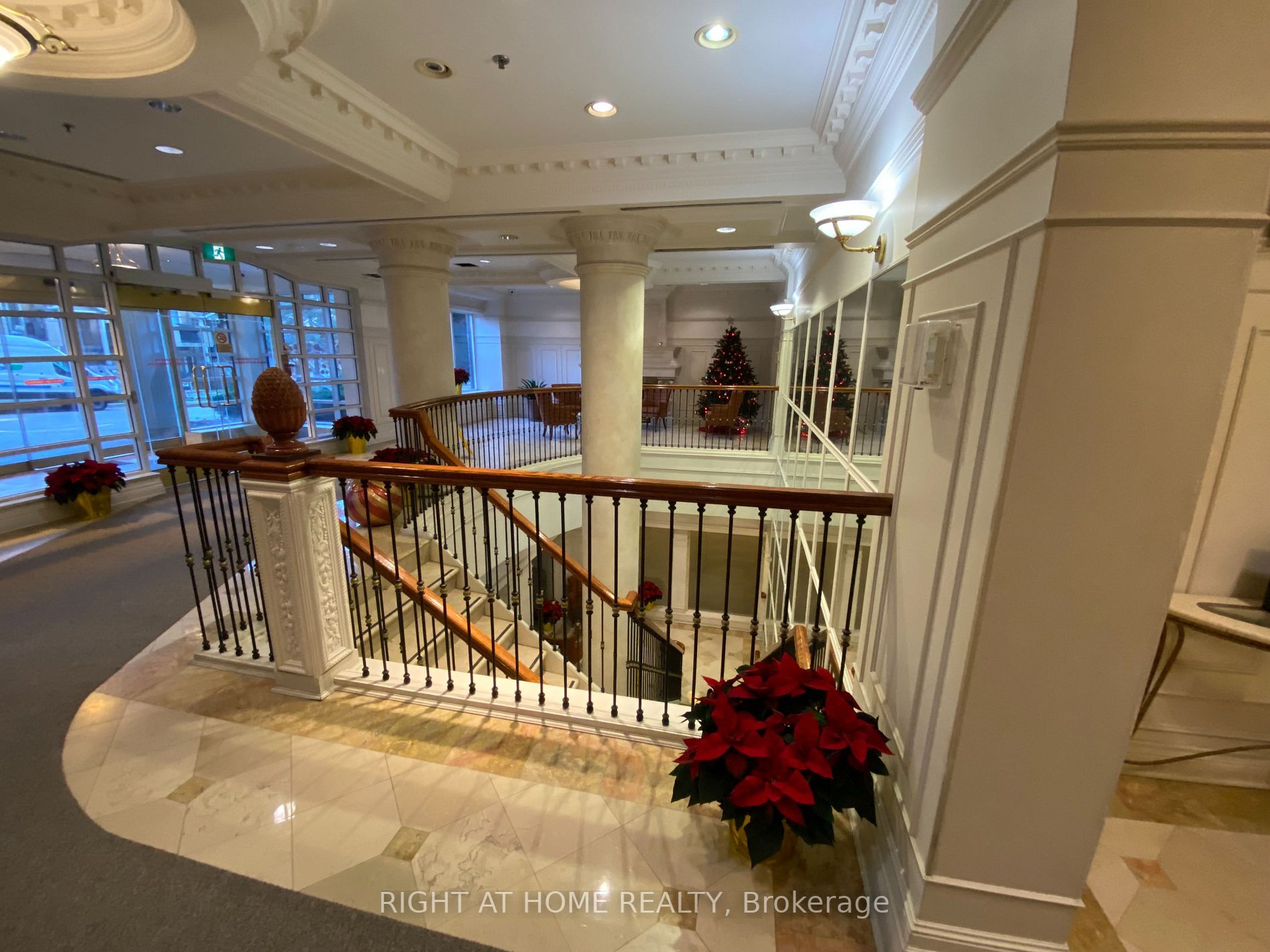 18 Sommerset Way, #2316