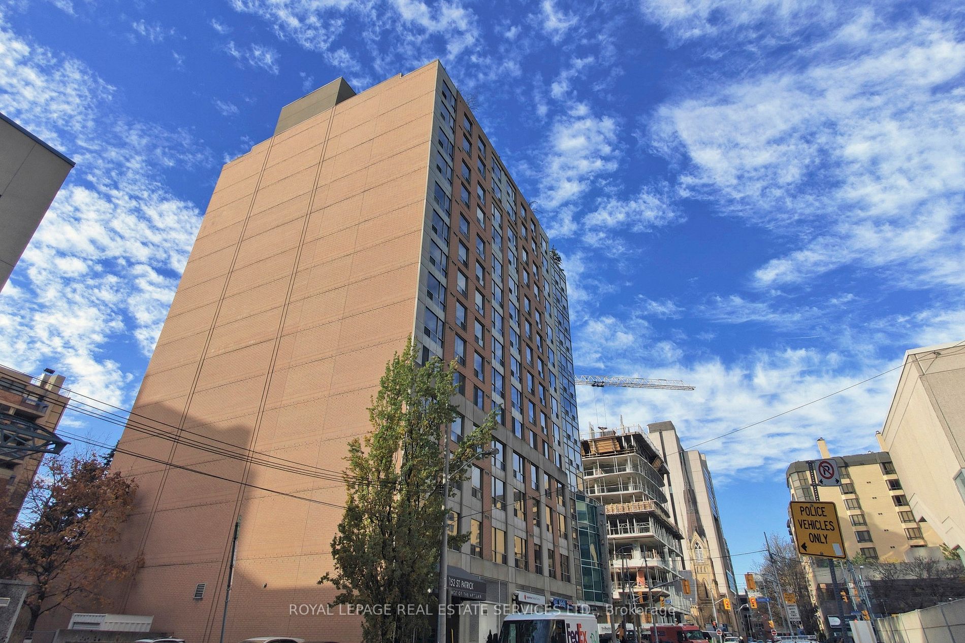 152 St. Patrick St, #901