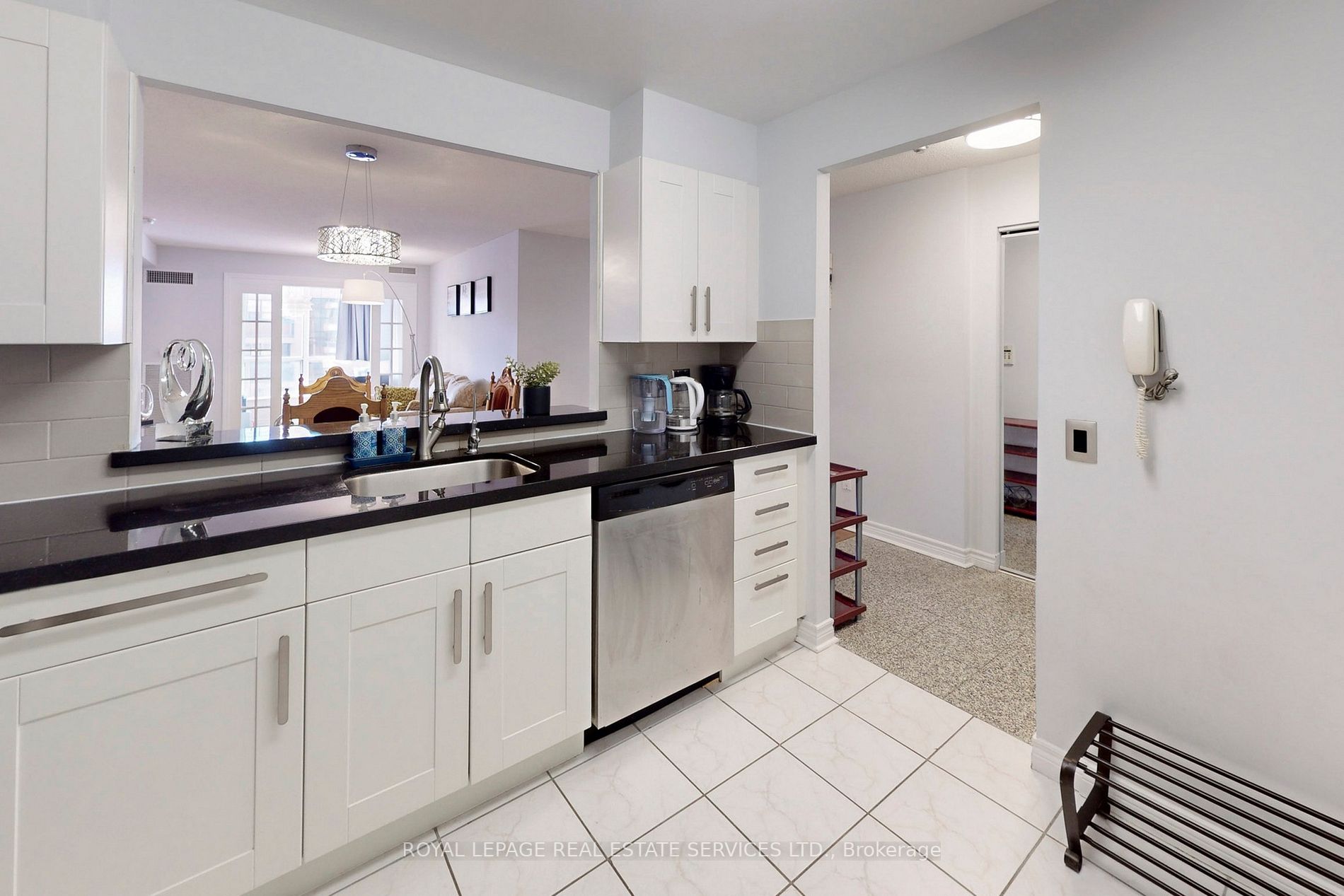 152 St. Patrick St, #901