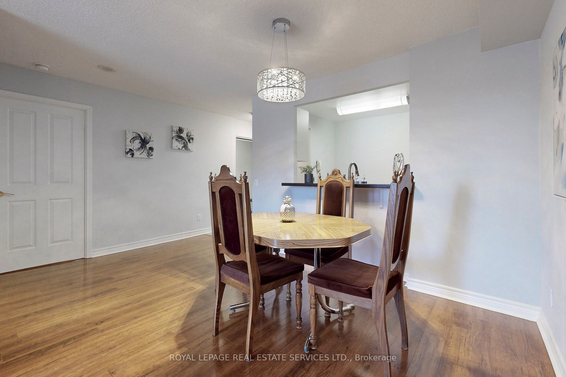 152 St. Patrick St, #901