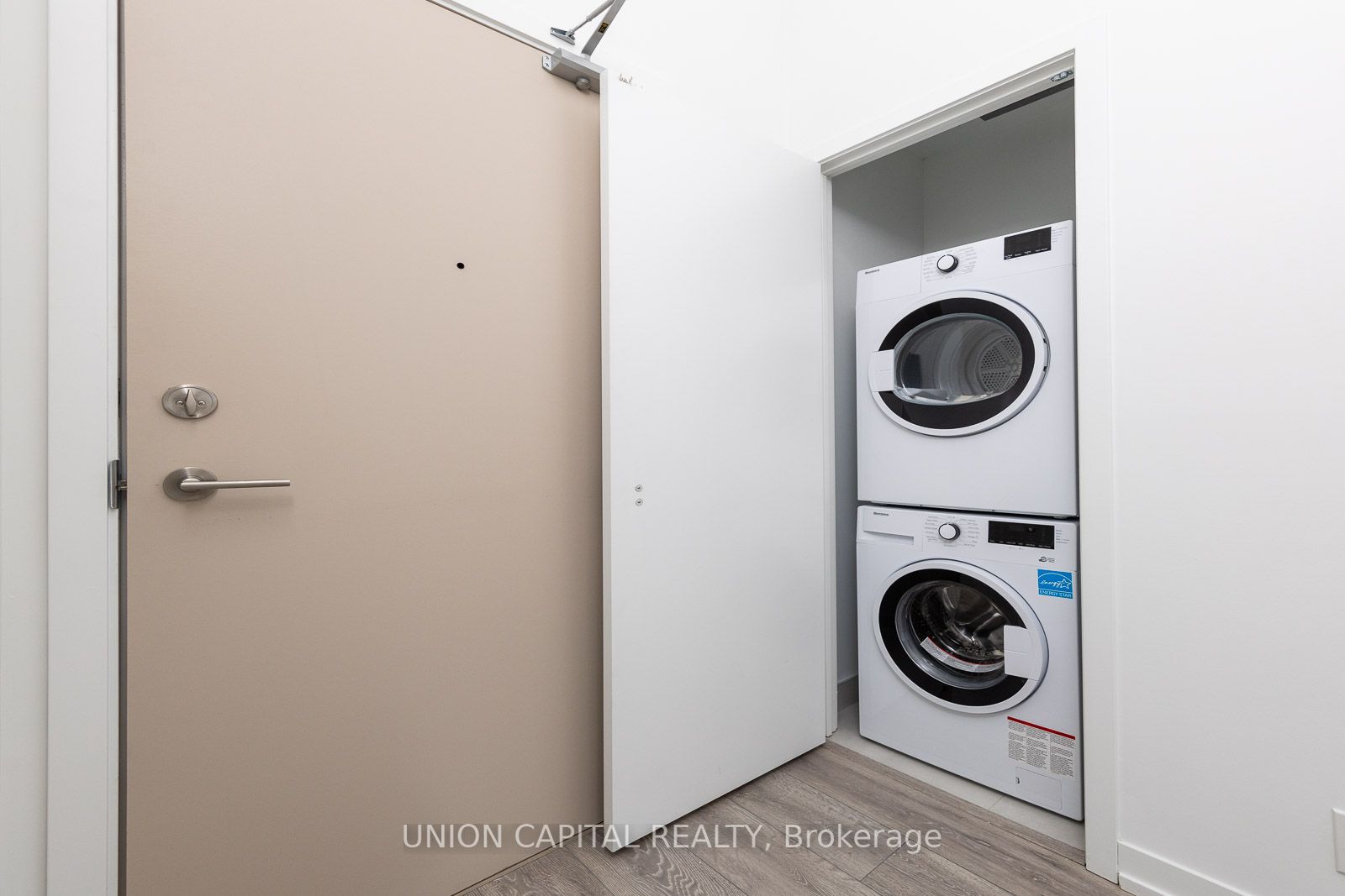 2020 Bathurst St, #223